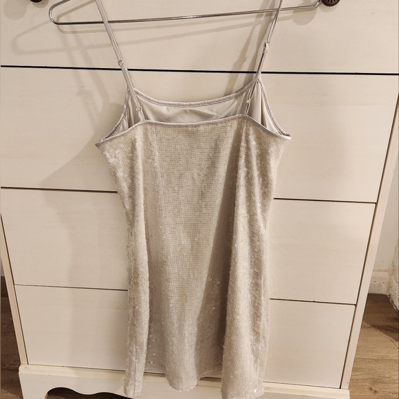 H&M Sequined Mini Dress, size small, nwot - Picture 7 of 9